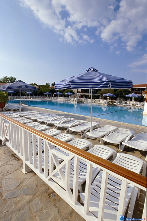  Club Med Athenia