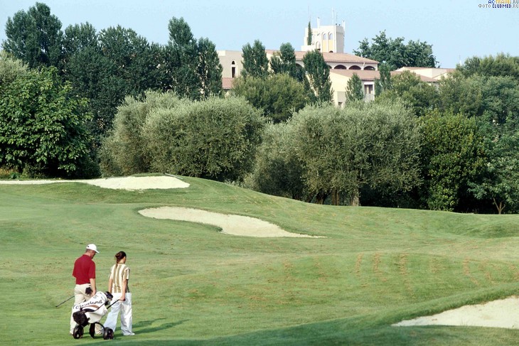 -.  Club Med Opio en Provence