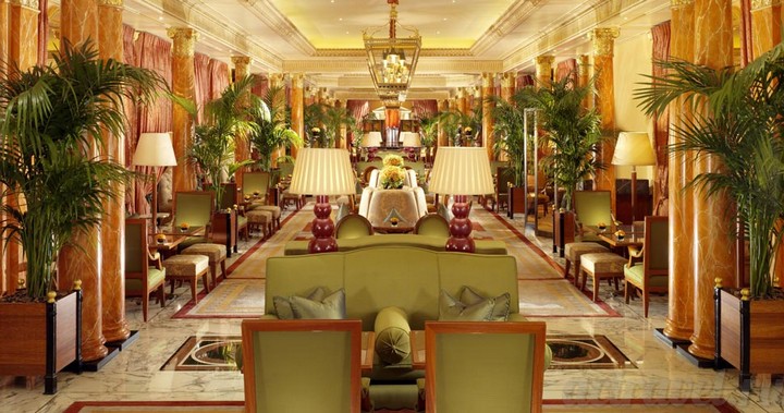  The Dorchester, 