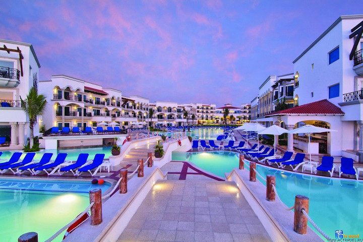 .  The Royal Playa del Carmen