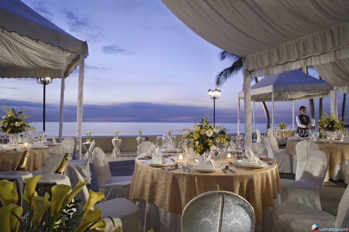 ����� Sofitel Philippine Plaza Manila, ���������, ������