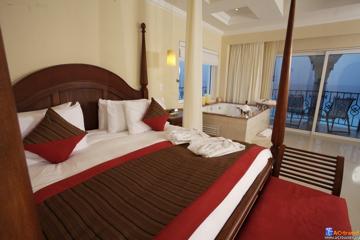  The Royal Cancun, , 