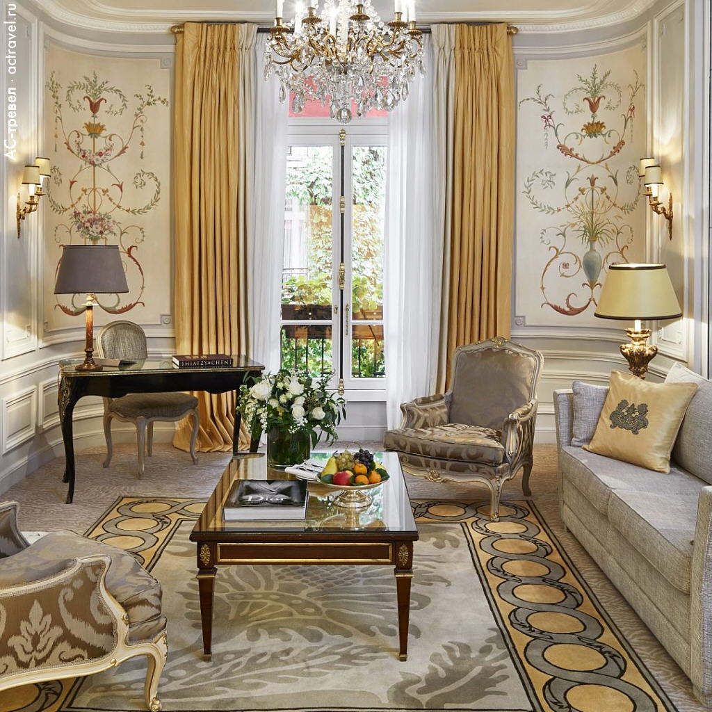   Deluxe Suite   Plaza Athénée