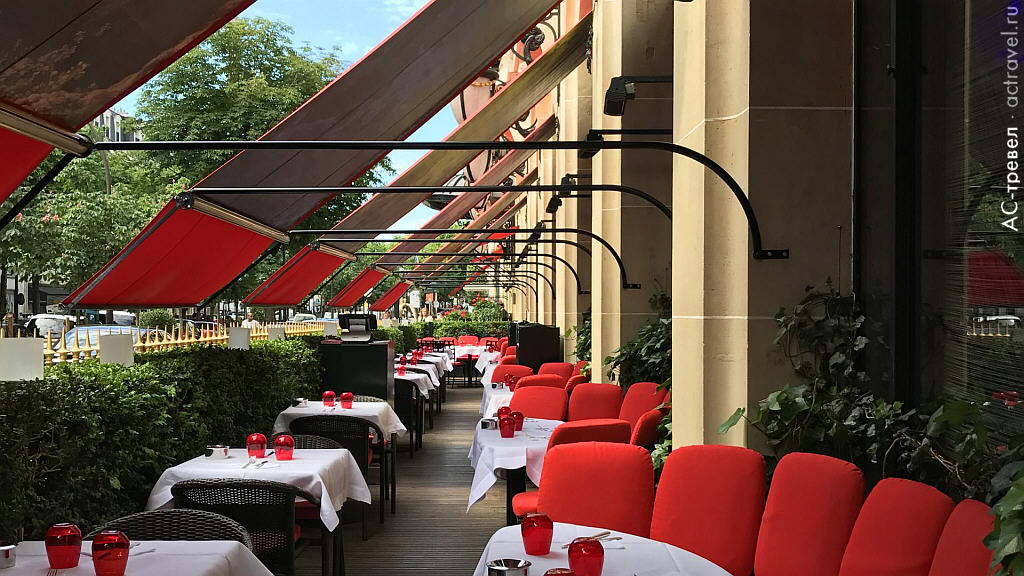  La Terrasse Montaigne