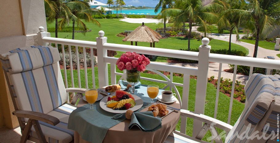  Beach House Honeymoon Oceanview Grande Luxe Club Level Room   Sandals Emerald Bay