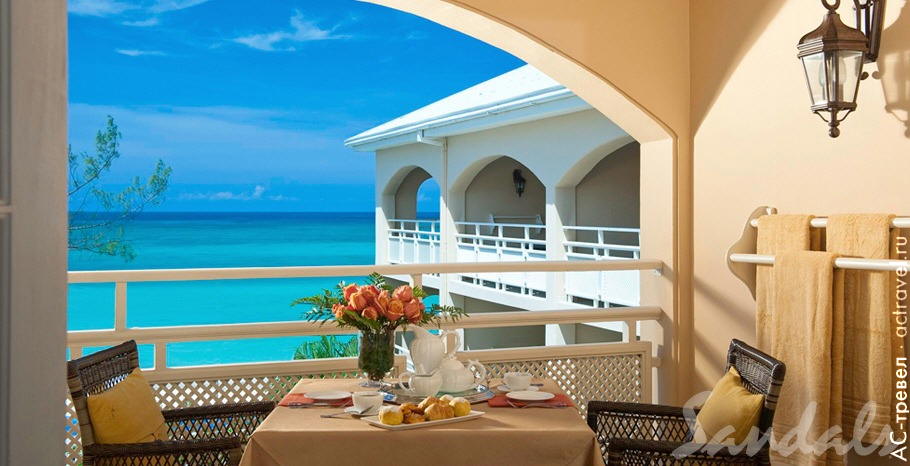  Carlyle Oceanview Penthouse Petite Suite   Sandals Inn