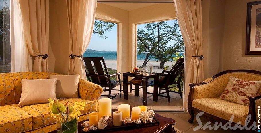  Honeymoon Romeo & Juliet Beachfront Walkout Club Level Suite  Sandals South Coast