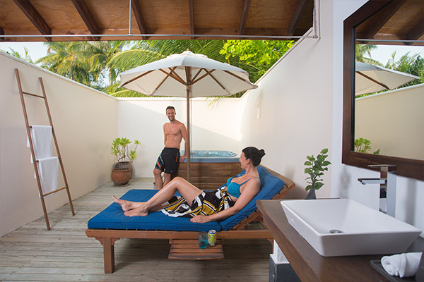  Jacuzzi Beach Villa   Vilamendhoo